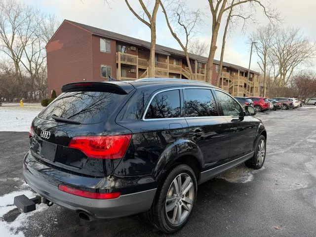 Audi Q7 4