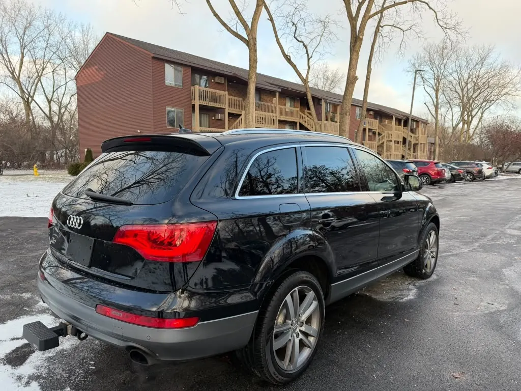 Audi Q7 4