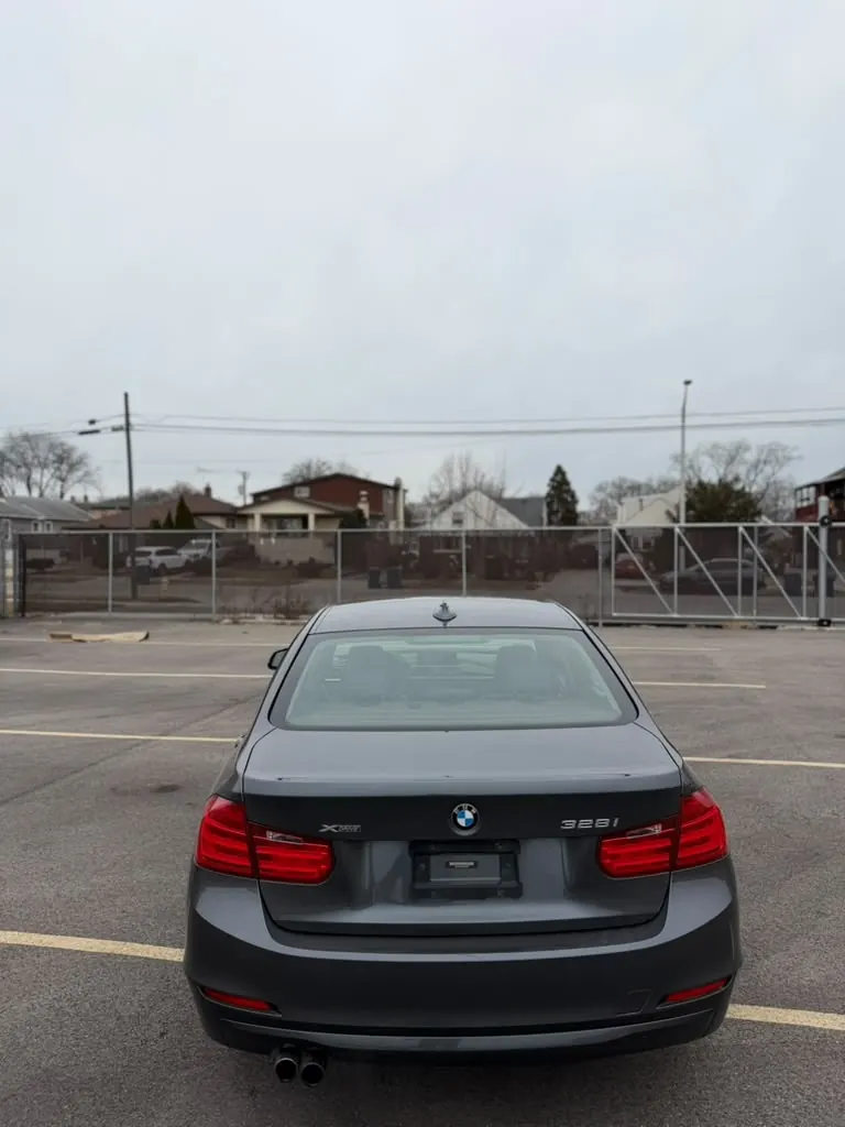 BMW 328i 5