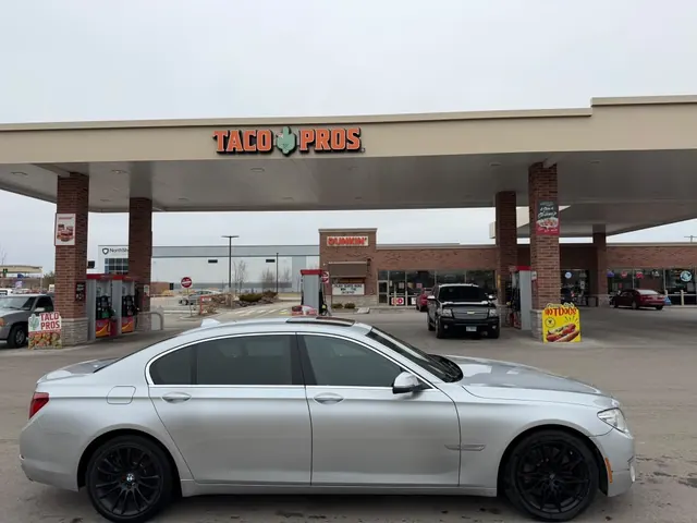 BMW 7 Series 4