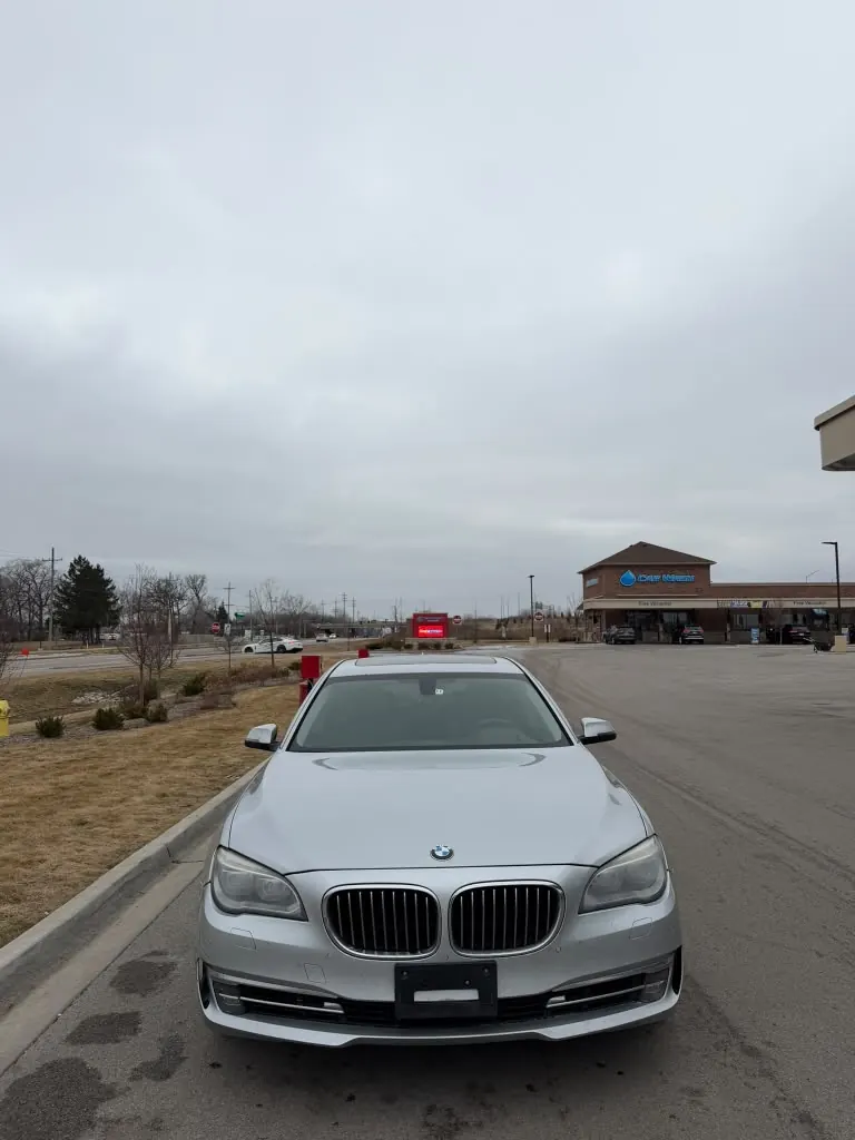 BMW 7 Series 6