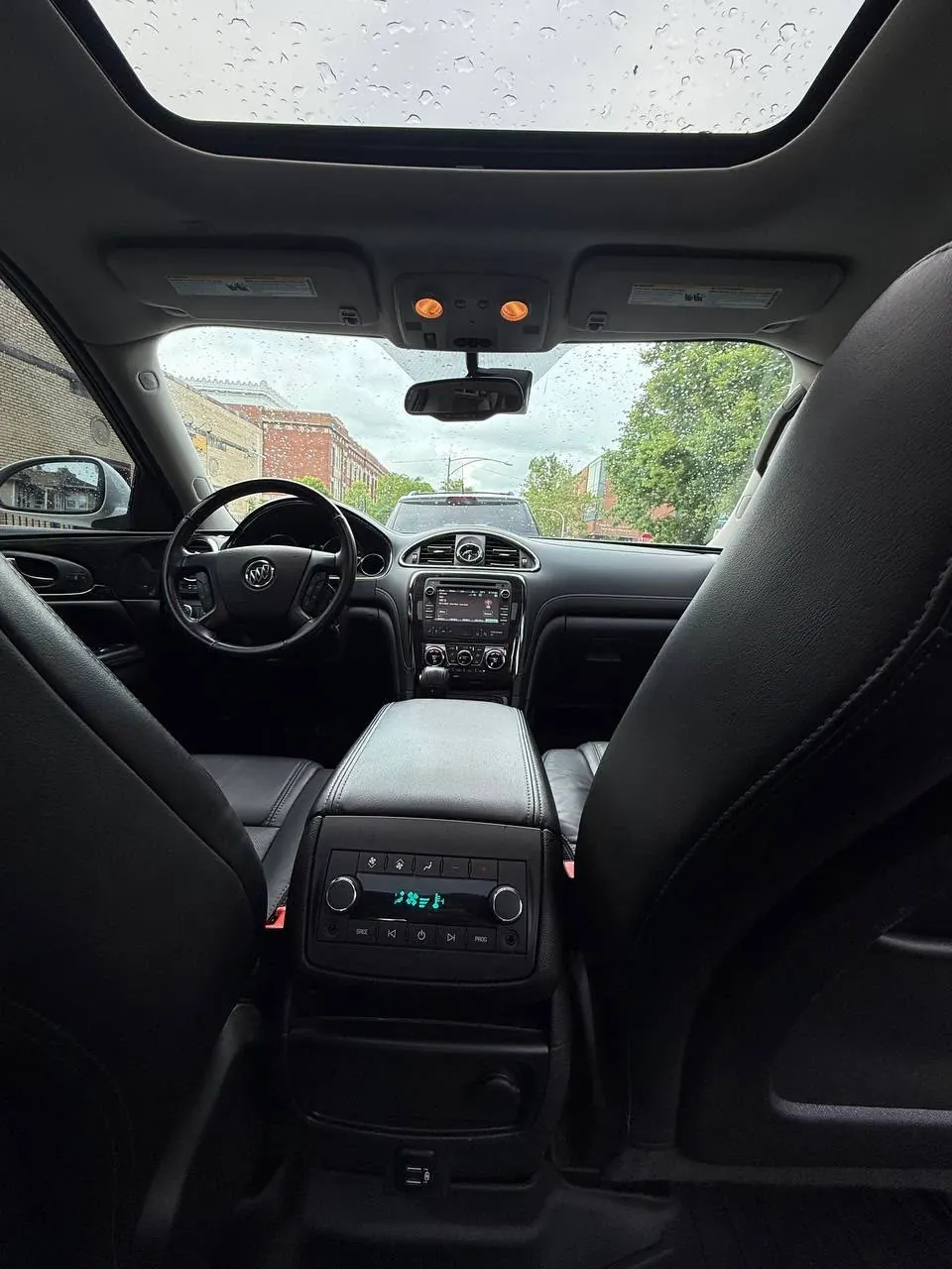 Buick Enclave 8