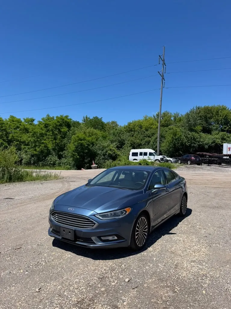Ford Fusion 4