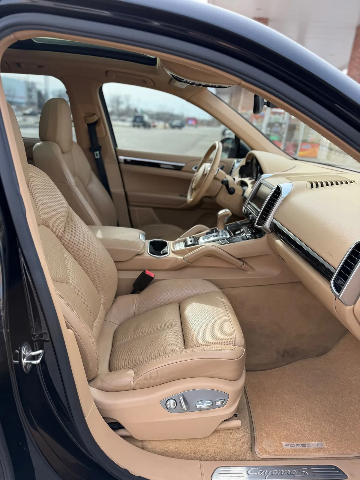 Porsche Cayenne 8