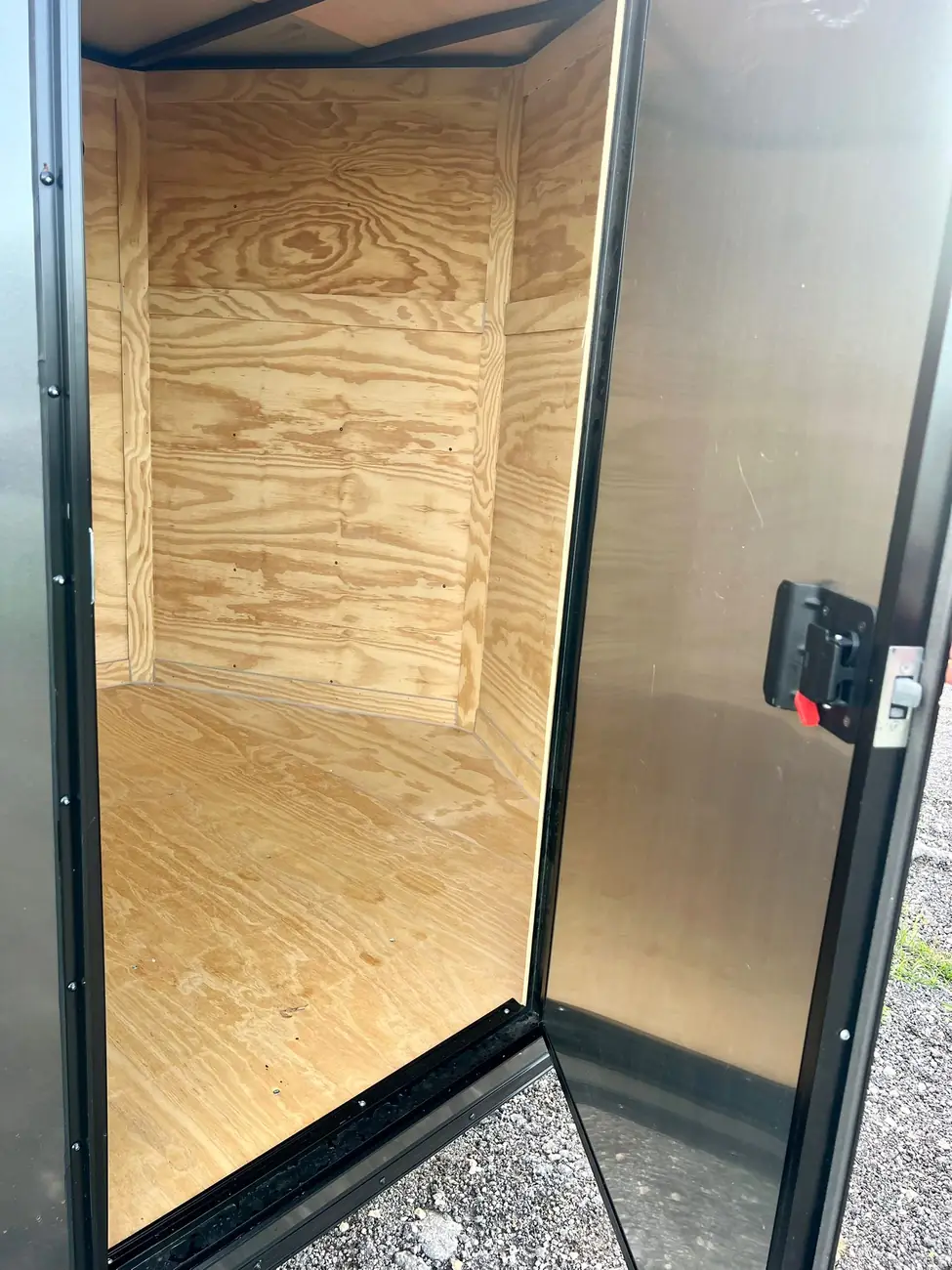 7x12 Enclosed Trailer, side door photo 3