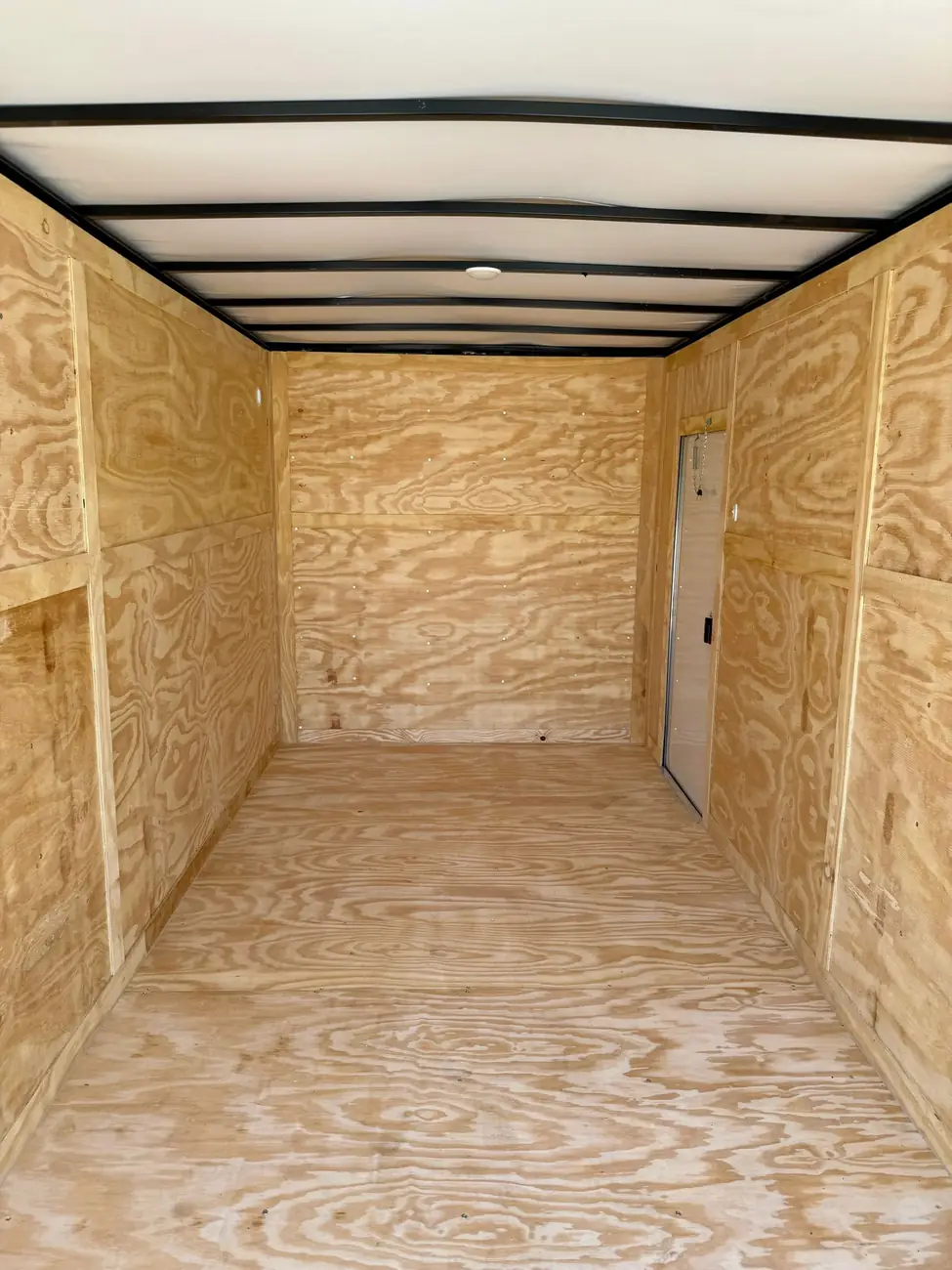 7x16 Enclosed Trailer photo 6