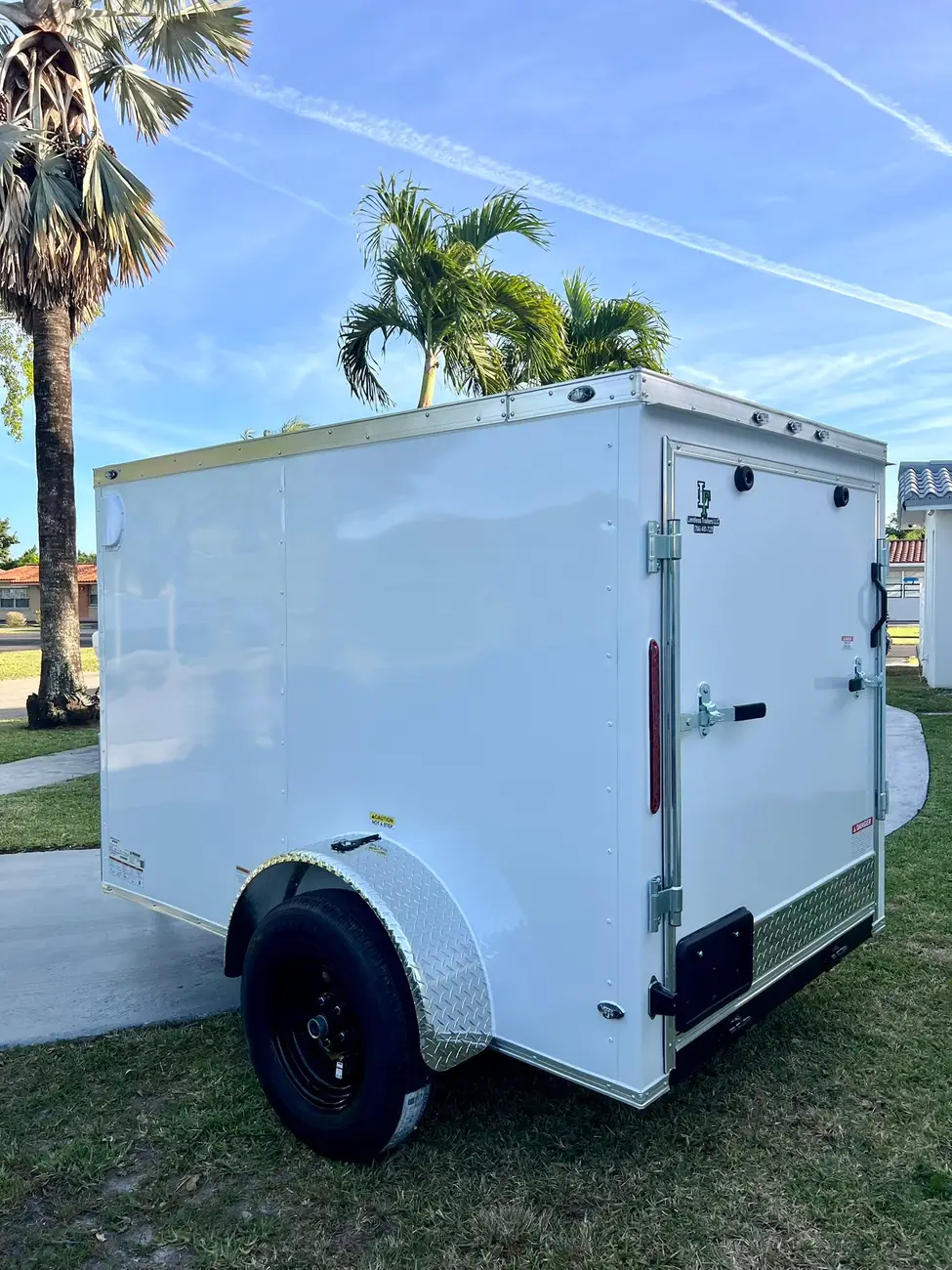 5x8 Enclosed Trailer, rear ramp photo 4