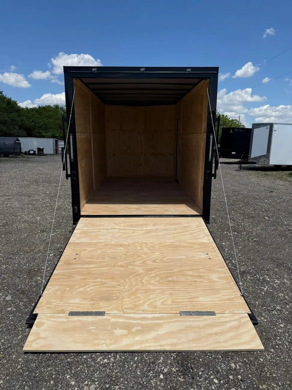 7x14 Enclosed Trailer, blackout photo 6