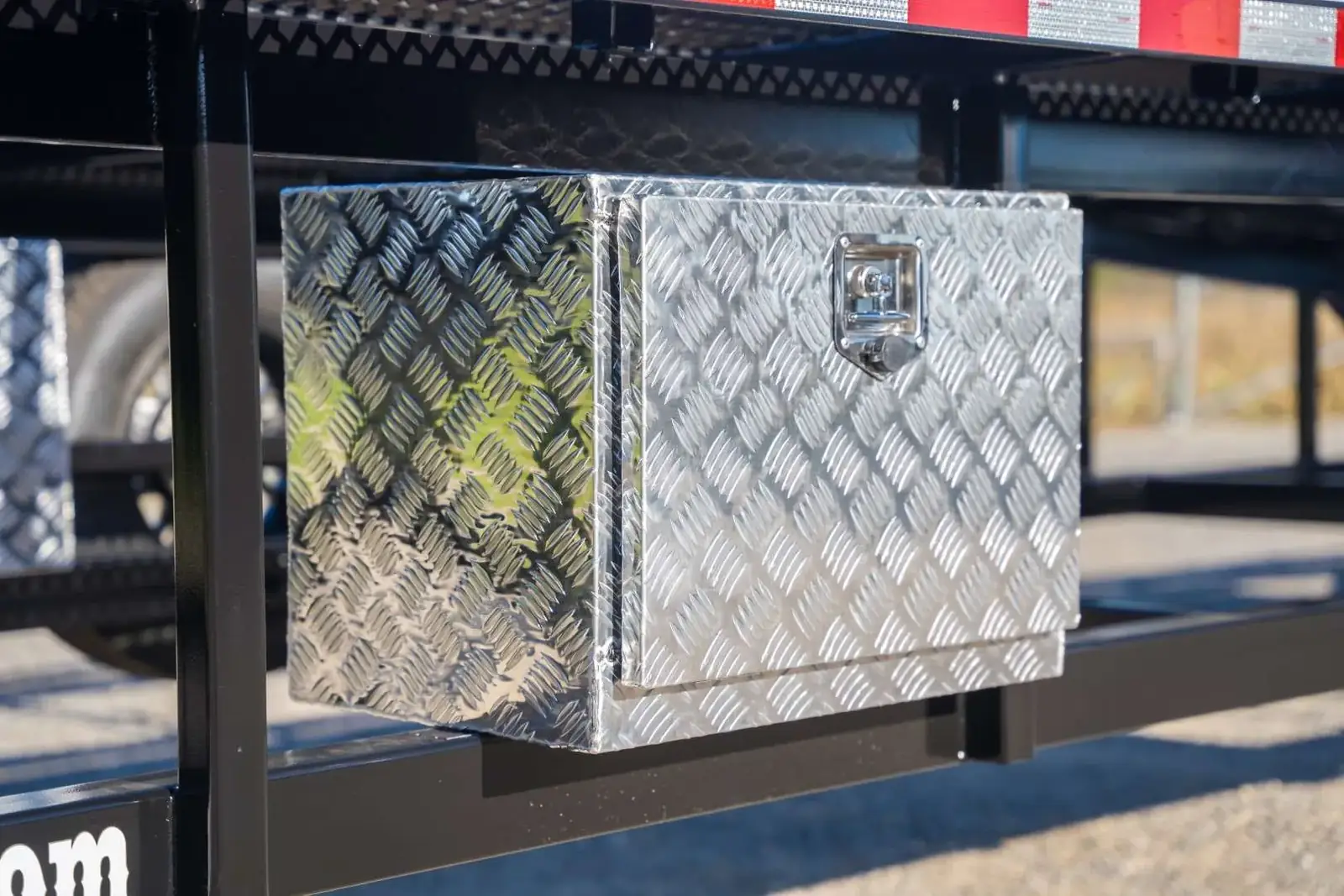 Buckeye Max Light 48' Low Profile photo 5